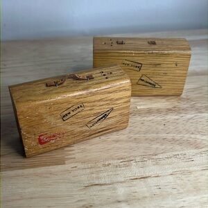 Vintage 1970s salt and pepper shakers suitcase salt and pepper shakers
